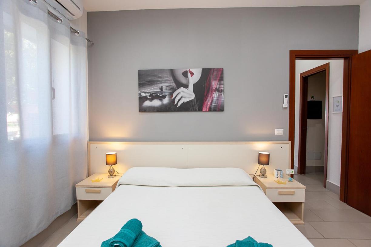 Bed and Breakfast Mivida "Le Stanze Di Ada" à San Teodoro  Extérieur photo